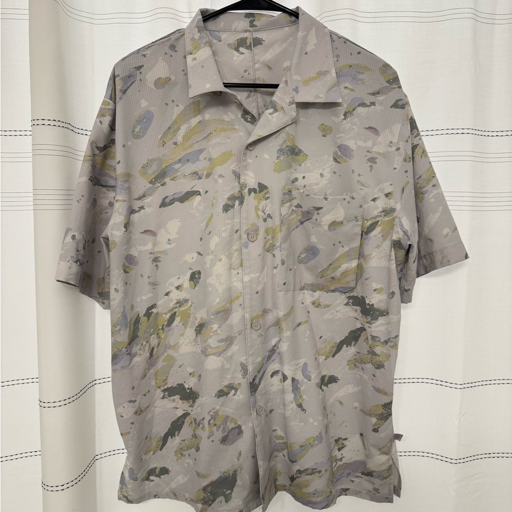 Lululemon Lightweight Camp Button Up Shirt